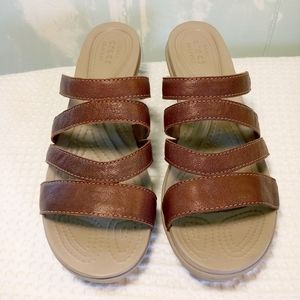 Crocs wedge Sandals *New